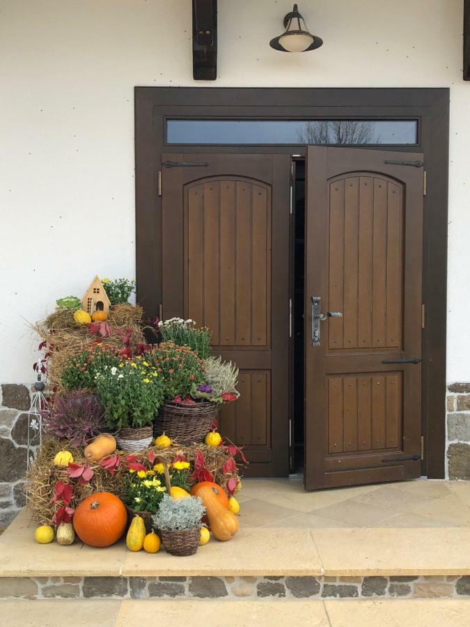 Somhegyi Oereg Harsfak Major Vendeghaz Bed & Breakfast Bakonybel Ngoại thất bức ảnh