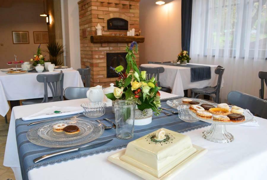 Somhegyi Oereg Harsfak Major Vendeghaz Bed & Breakfast Bakonybel Ngoại thất bức ảnh
