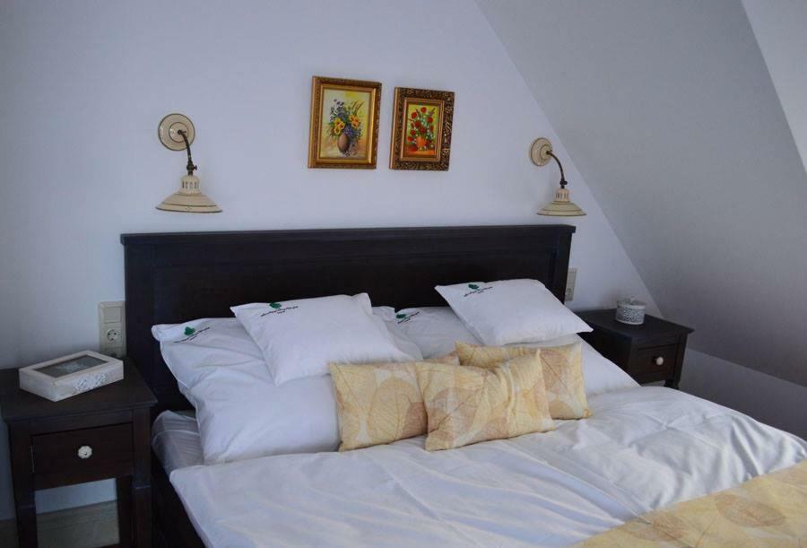 Somhegyi Oereg Harsfak Major Vendeghaz Bed & Breakfast Bakonybel Ngoại thất bức ảnh