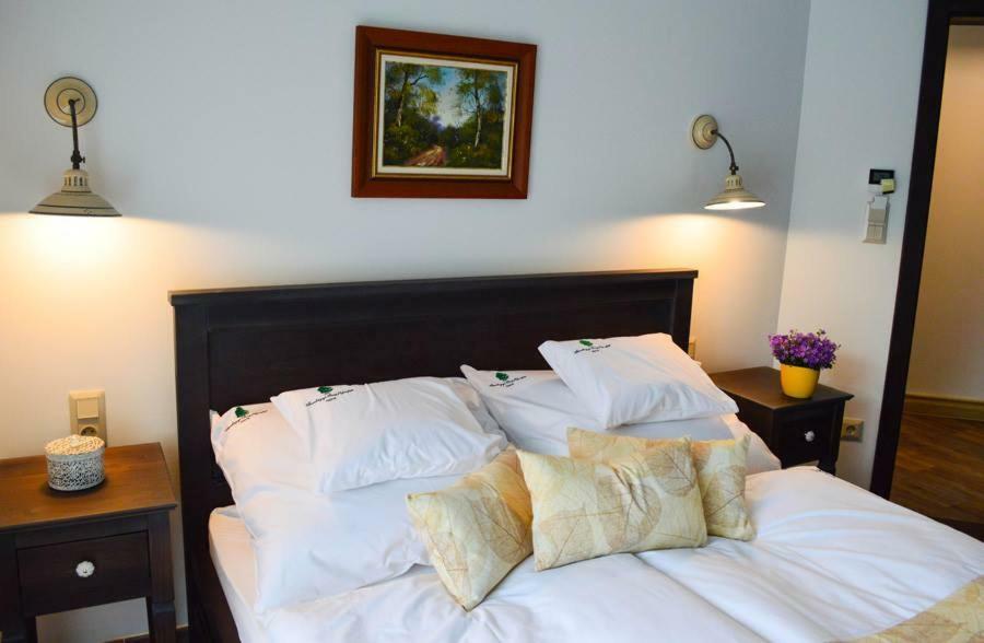 Somhegyi Oereg Harsfak Major Vendeghaz Bed & Breakfast Bakonybel Ngoại thất bức ảnh